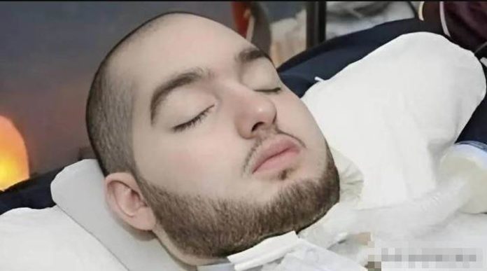 49BC952E5601w719h400