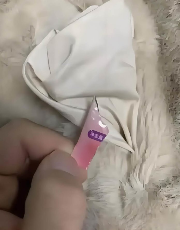 DC74A6F21810w1100h1400