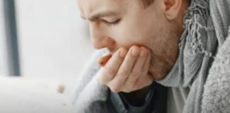 感冒咳嗽有痰要「吐」還是「吞」?耳鼻喉科醫師來解答,真相超乎想像!