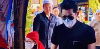 現場直擊!郭富城陪方媛返安徽縣城奔喪,夫妻戴孝在靈前跪別外公